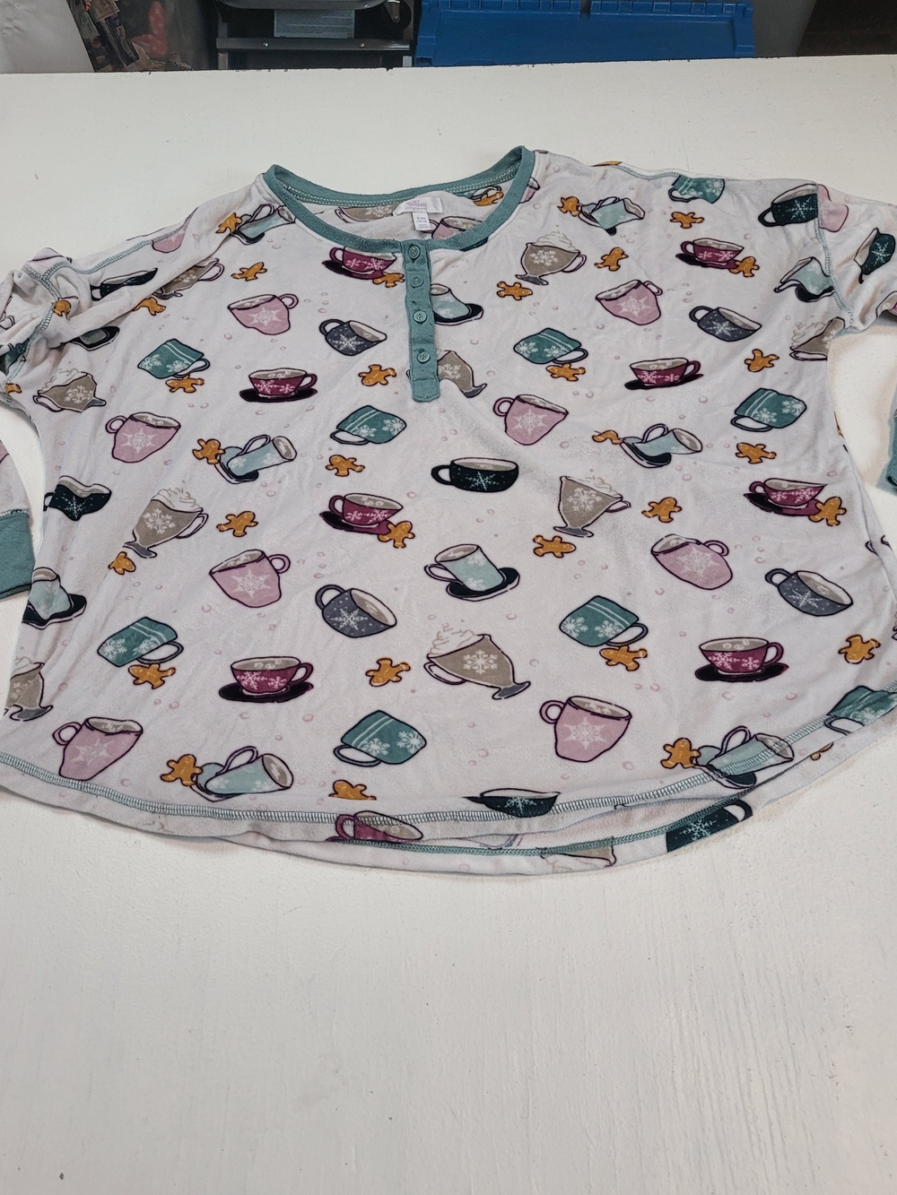 Secret Treasures White Pajama Top with Teacup Print and Teal Trim